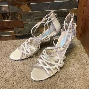 Blu by Betsy Johnson glitter iridescent open toe Tiffany blue sole heels 7.5 331